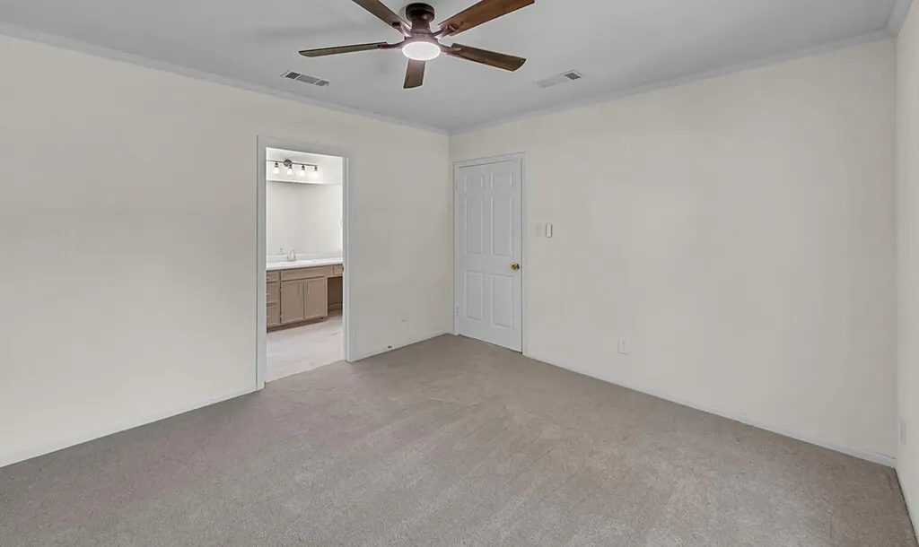 102 S Avenue Q Clifton TX 76634