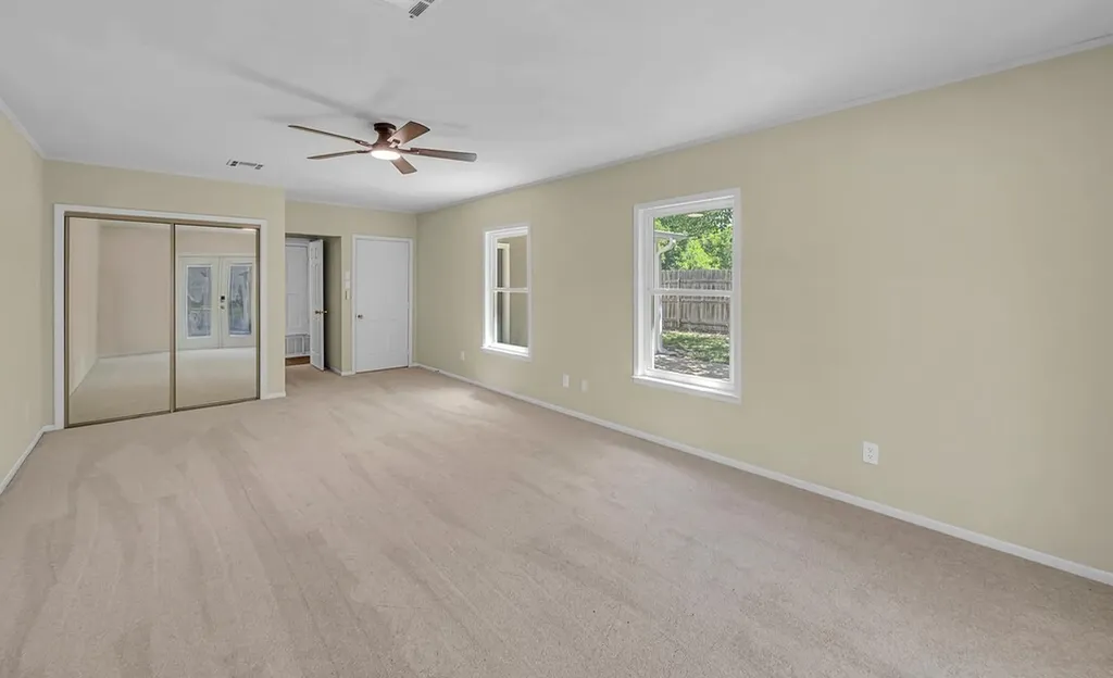 102 S Avenue Q Clifton TX 76634