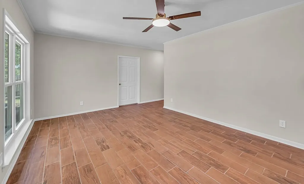 102 S Avenue Q Clifton TX 76634