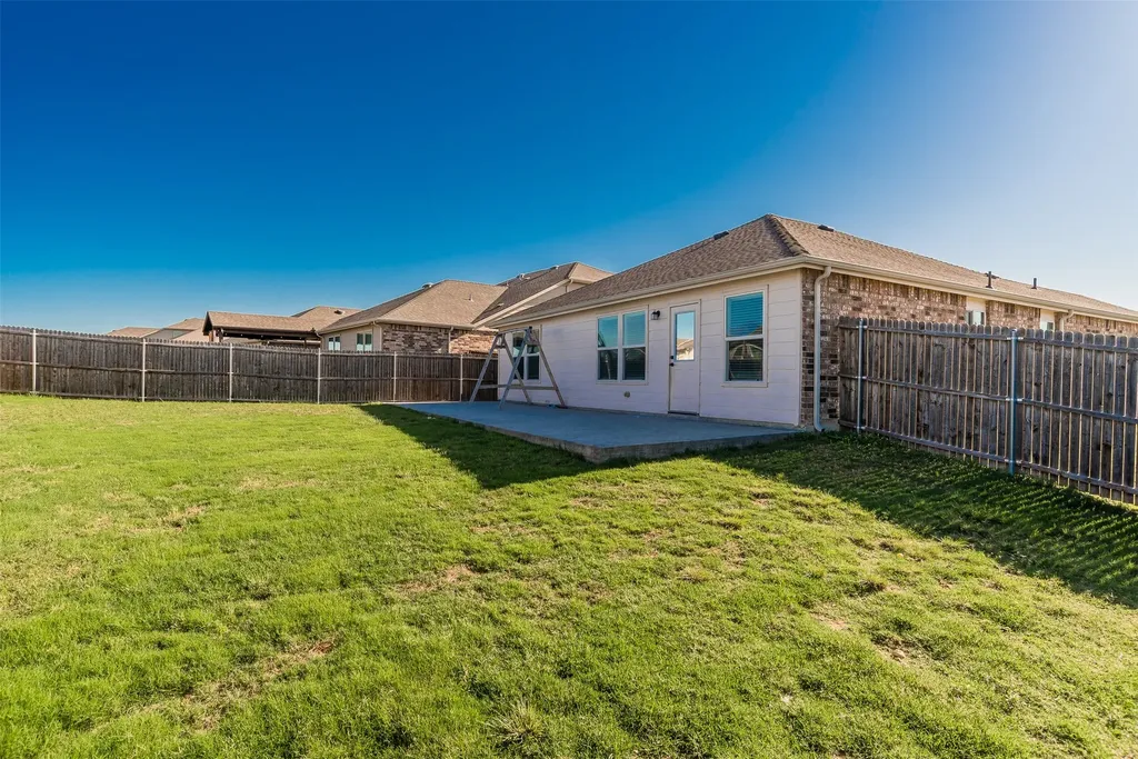 9101 Lookout Point Fort Worth TX 76179