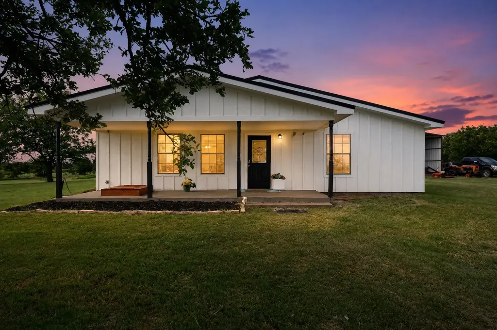 692 Plemons Drive Henrietta TX 76365