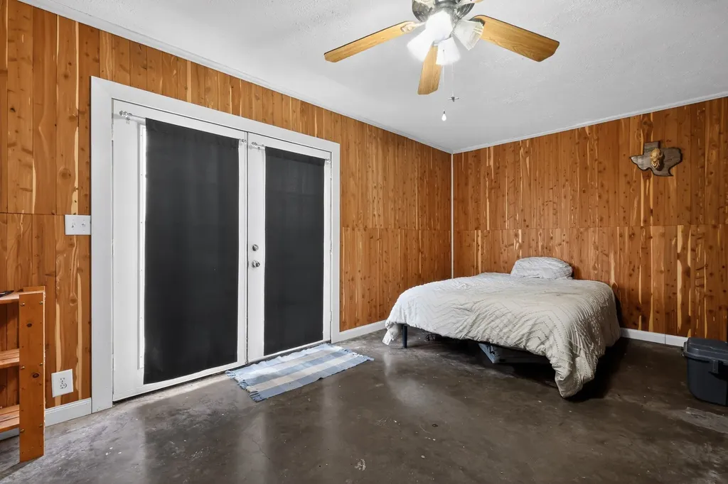 692 Plemons Drive Henrietta TX 76365