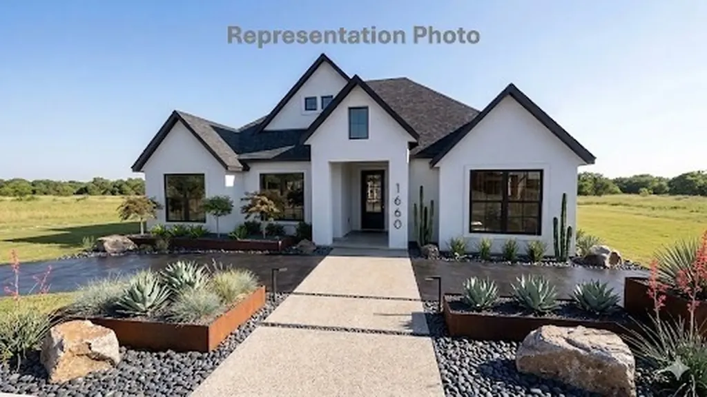 1632 W Wintergreen Road Lancaster TX 75134