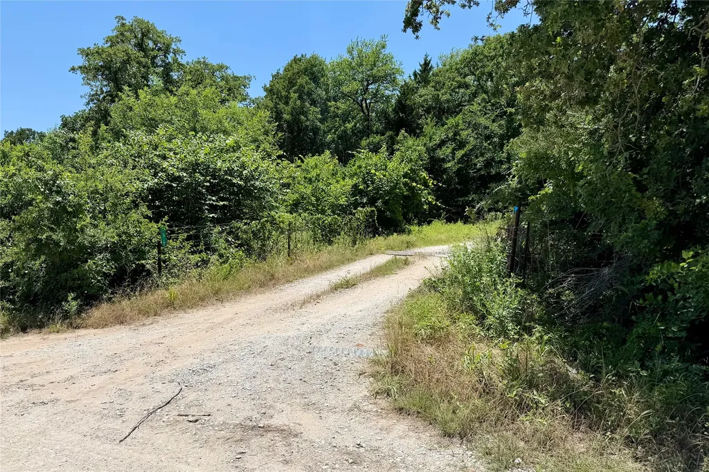 3539 County Road 265 Collinsville TX 76233