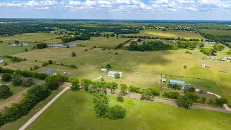 306 County Road 3565 Dike TX 75437