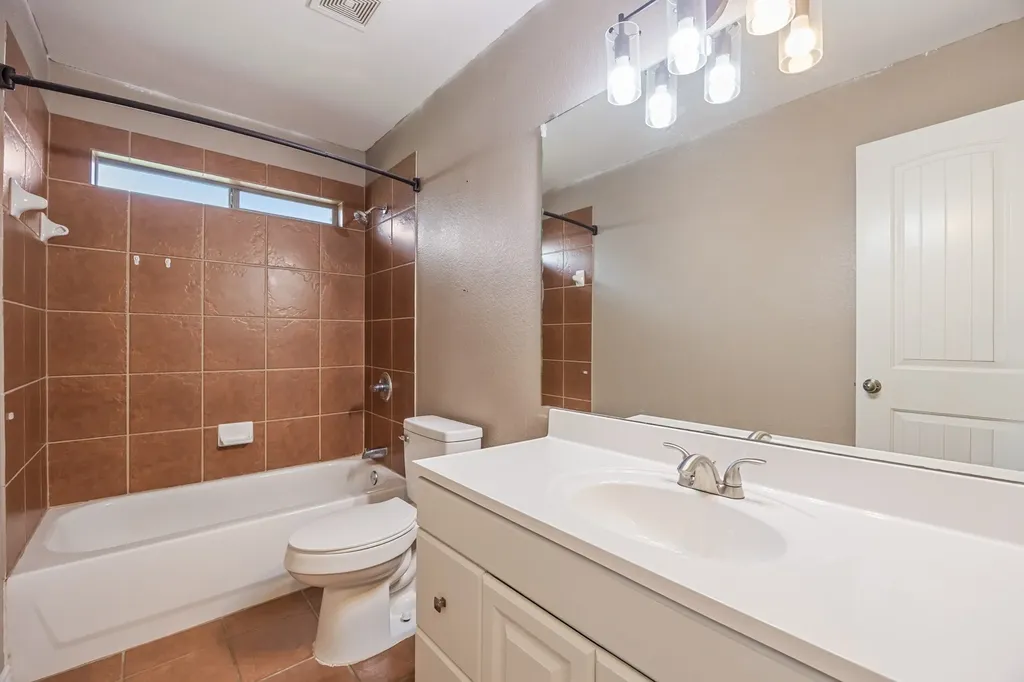 107 Meadowlark Drive Palmer TX 75152