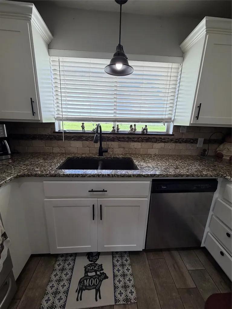 5330 Leroy Parkway West TX 76691