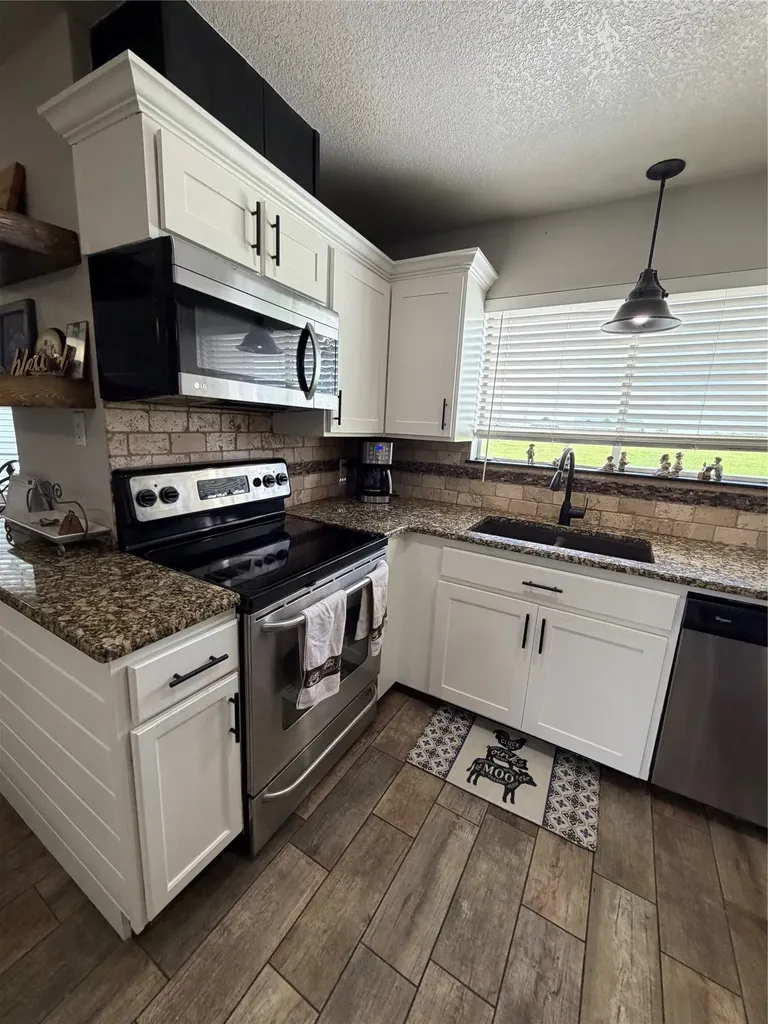 5330 Leroy Parkway West TX 76691