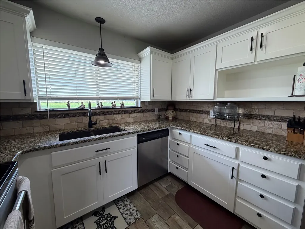 5330 Leroy Parkway West TX 76691