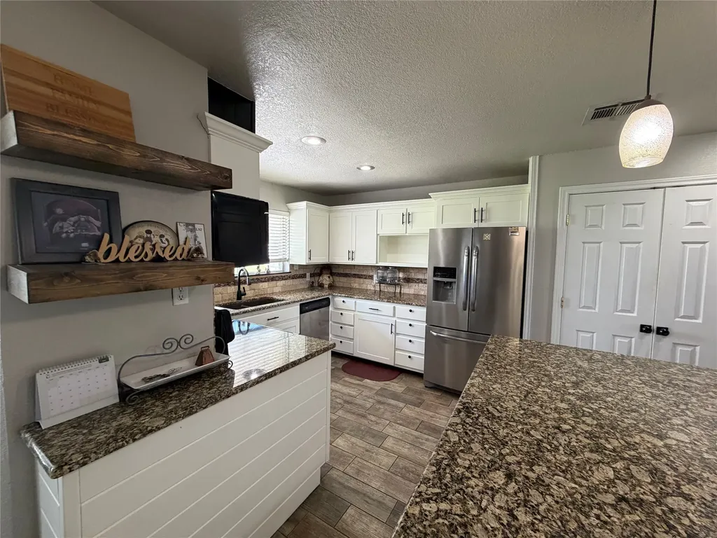 5330 Leroy Parkway West TX 76691