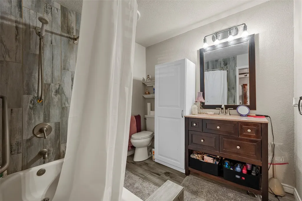 5330 Leroy Parkway West TX 76691
