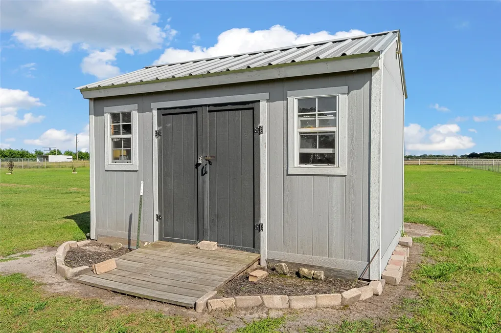 5330 Leroy Parkway West TX 76691