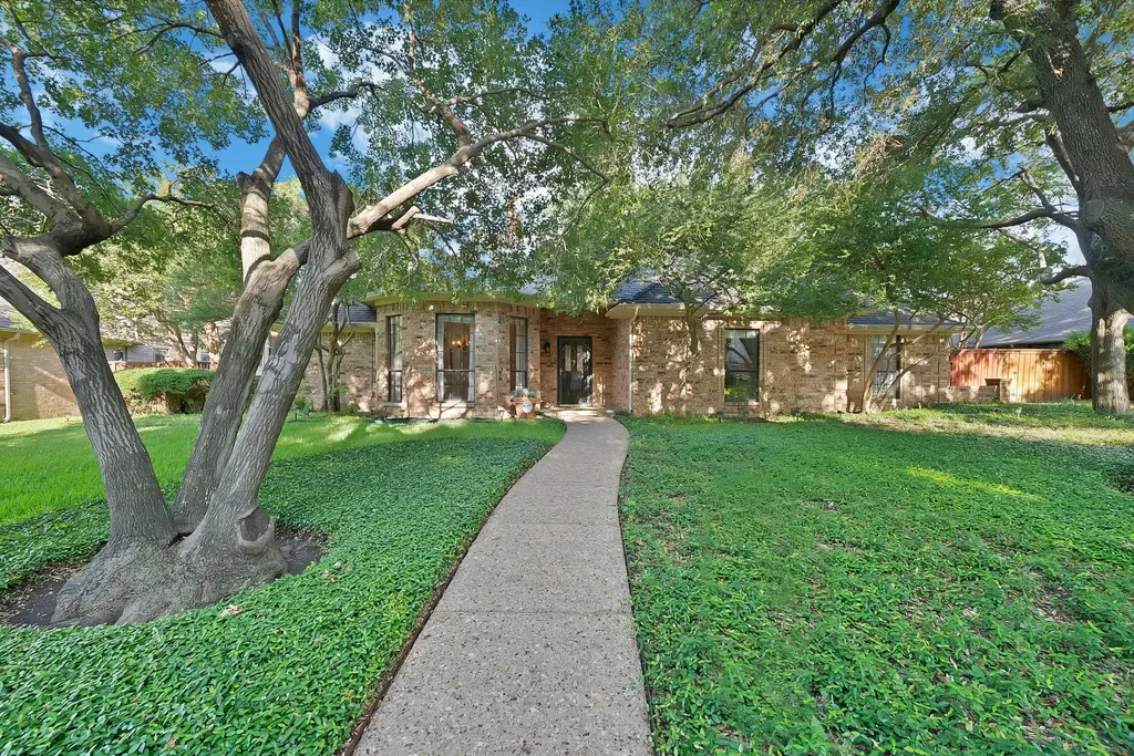 2114 Brandeis Drive Richardson TX 75082