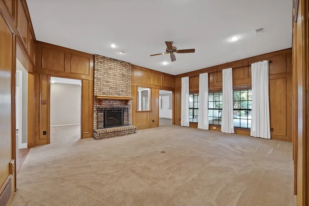 2114 Brandeis Drive Richardson TX 75082