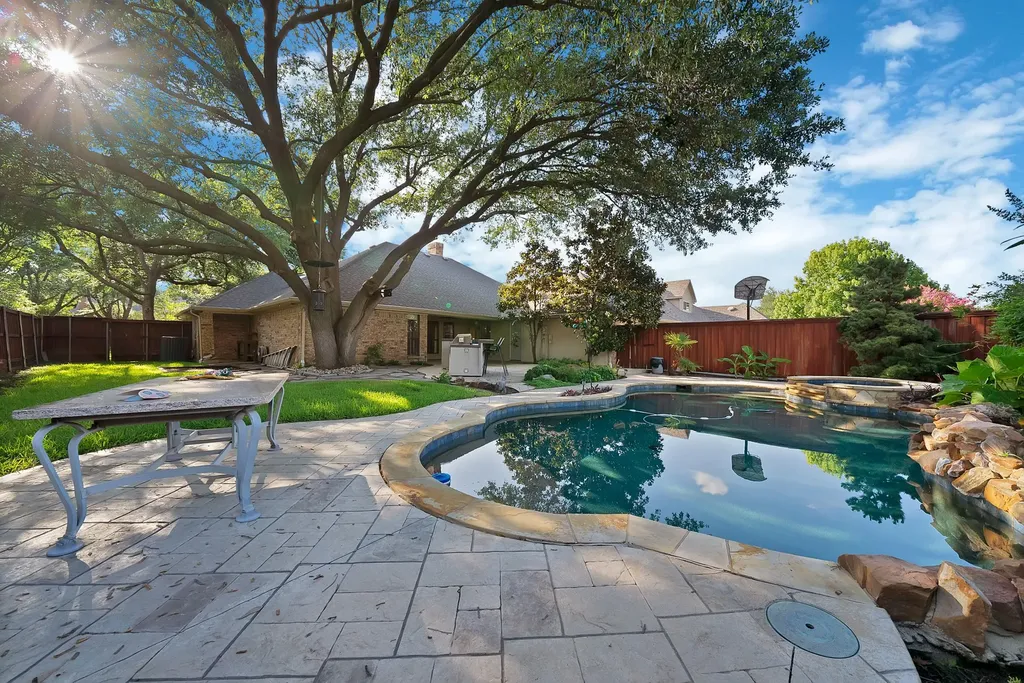 2114 Brandeis Drive Richardson TX 75082