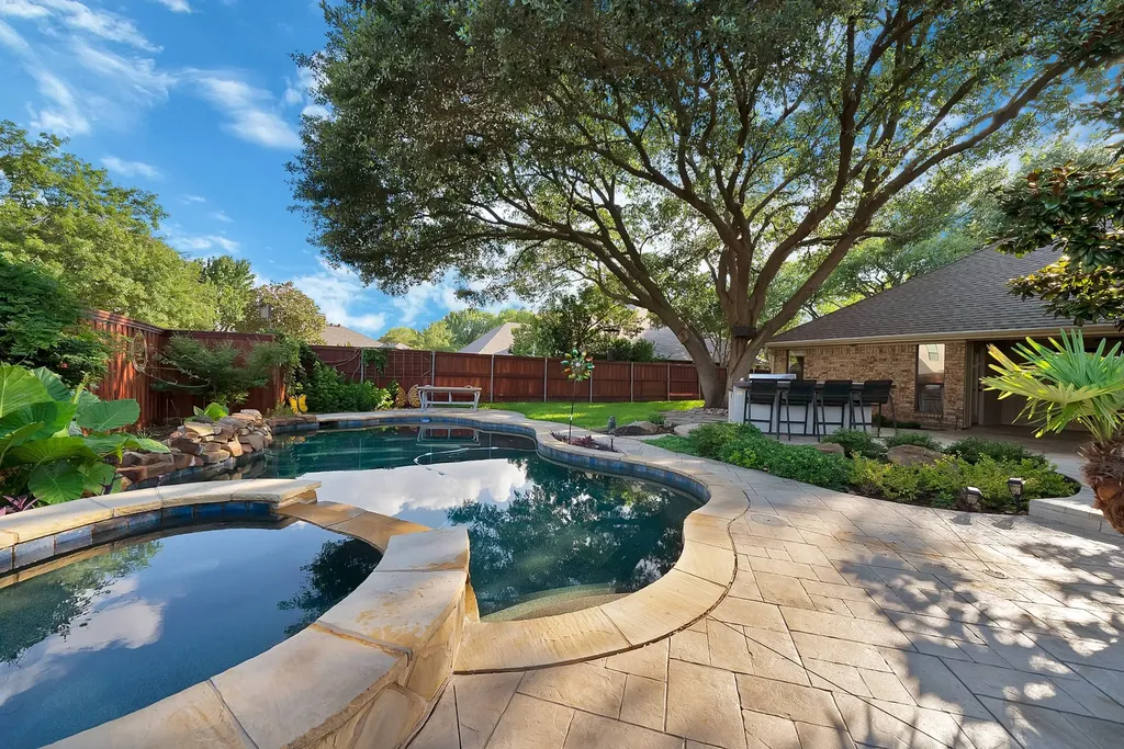 2114 Brandeis Drive Richardson TX 75082
