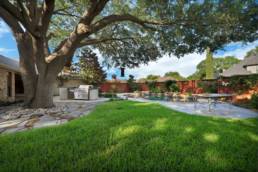 2114 Brandeis Drive Richardson TX 75082