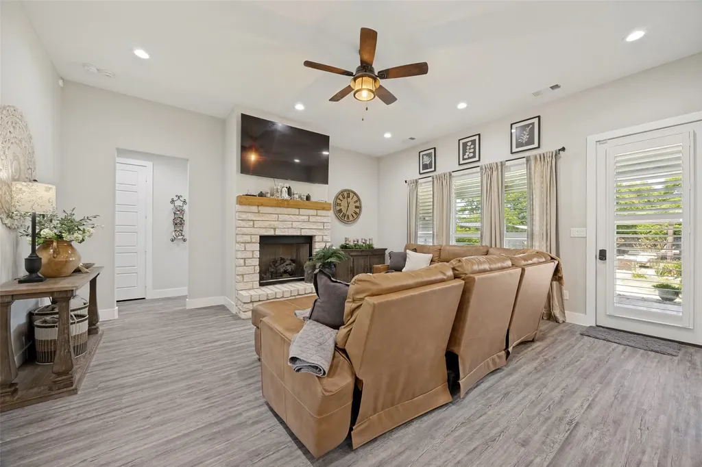 1105 Ranch Drive Bonham TX 75418