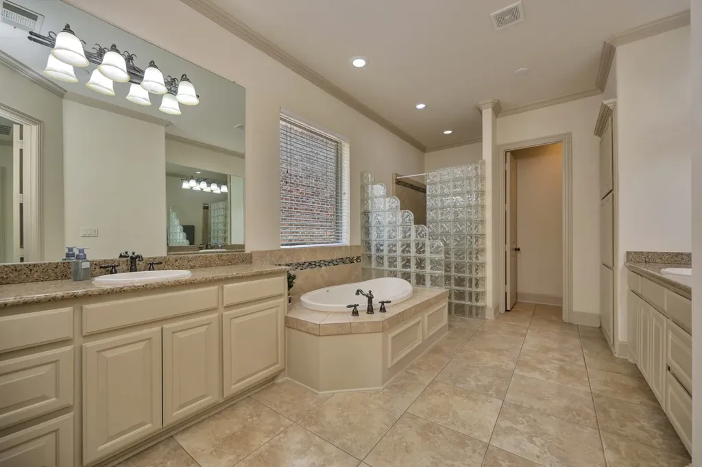 9144 Parson Drive Lantana TX 76226