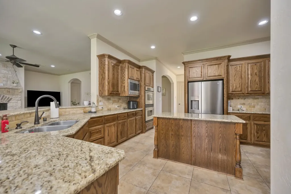 9144 Parson Drive Lantana TX 76226