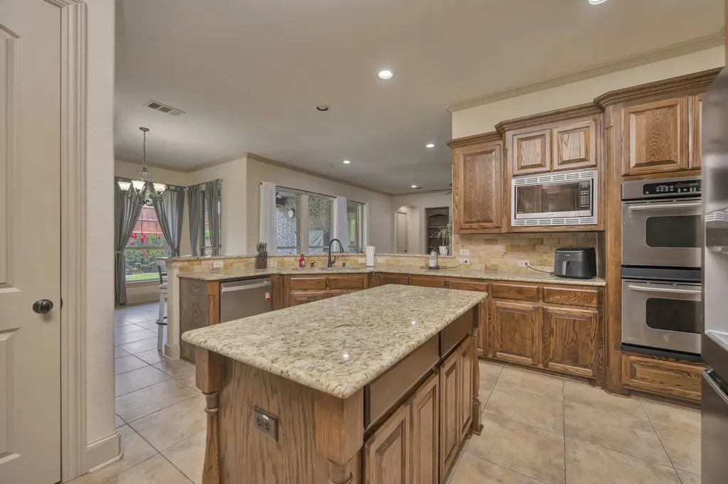 9144 Parson Drive Lantana TX 76226
