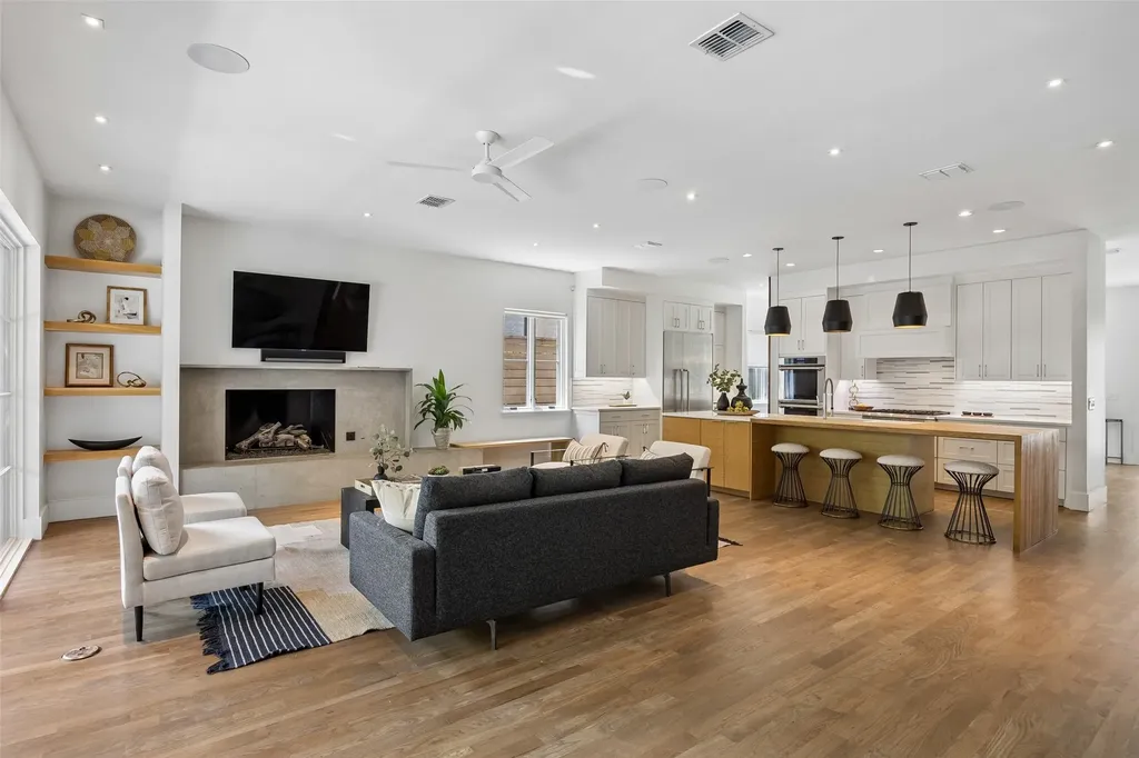 6726 Lake Circle Drive Dallas TX 75214