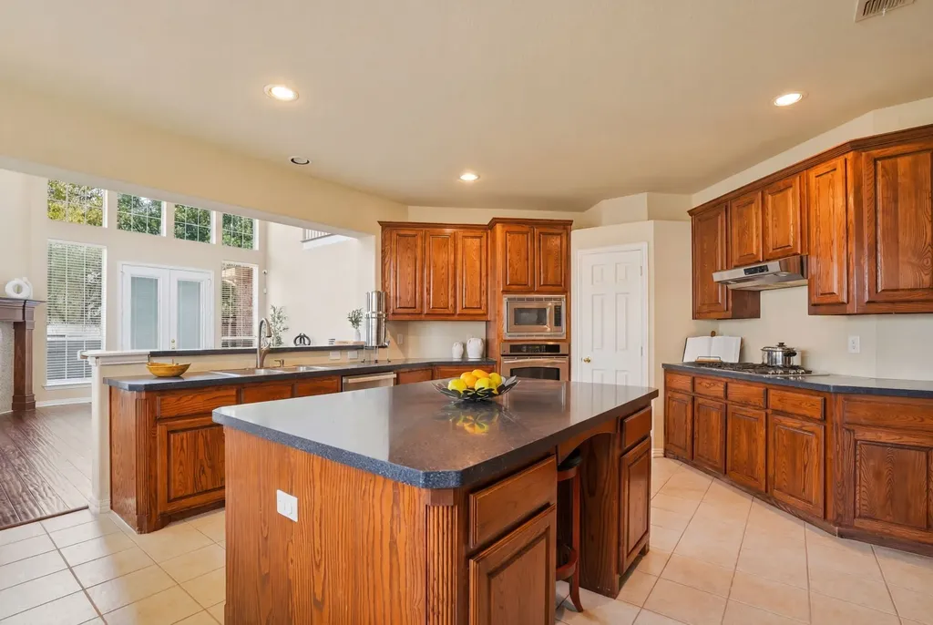 802 Shadybrook Drive Murphy TX 75094
