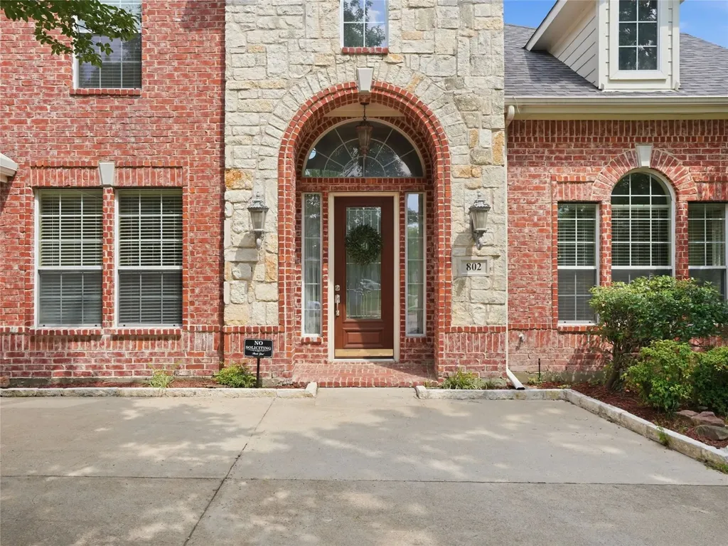 802 Shadybrook Drive Murphy TX 75094