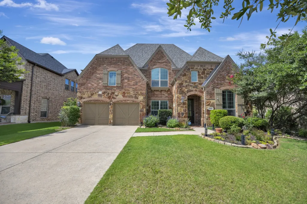 944 Highpoint Way Roanoke TX 76262