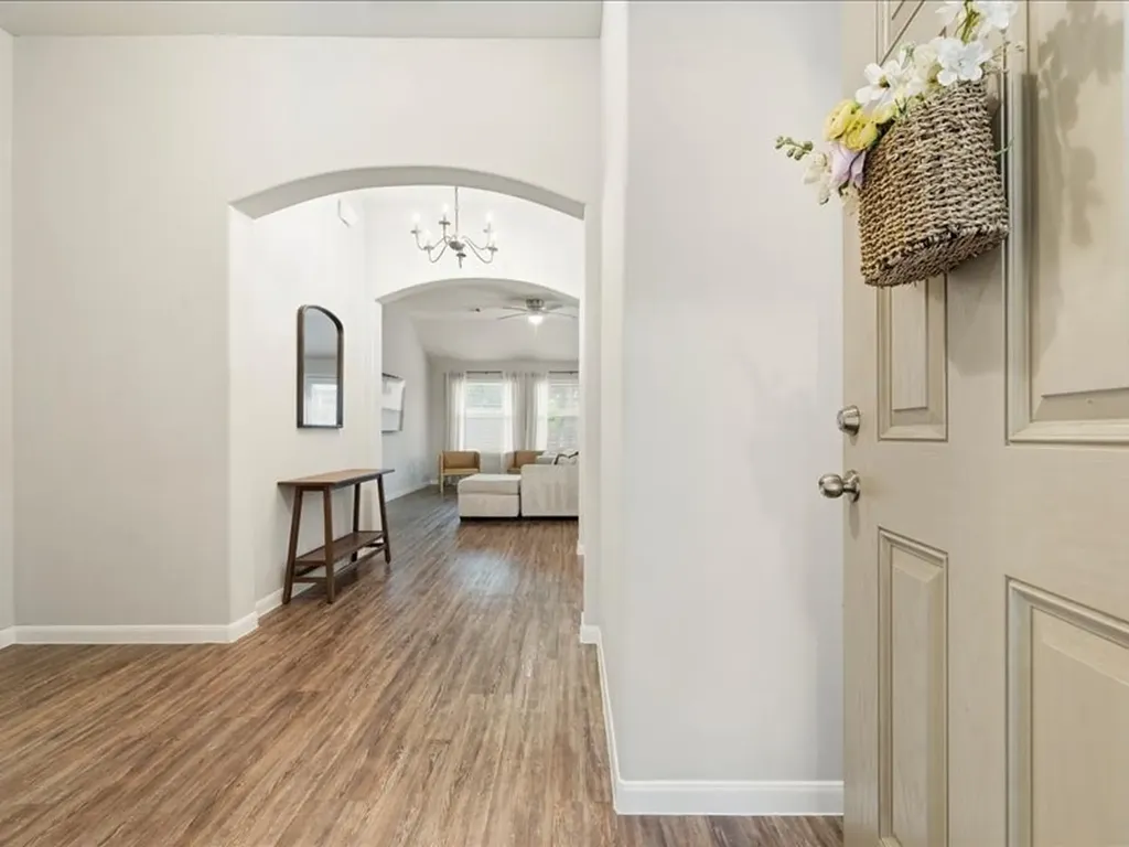 8 Shady Oak Lane Conroe TX 77304