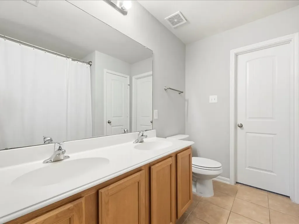 8 Shady Oak Lane Conroe TX 77304