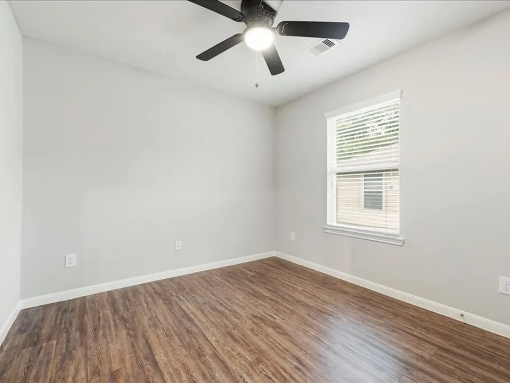 8 Shady Oak Lane Conroe TX 77304