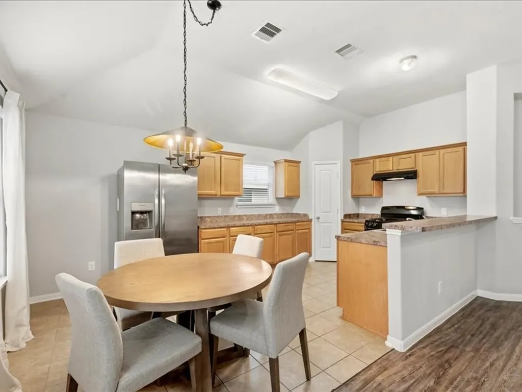 8 Shady Oak Lane Conroe TX 77304