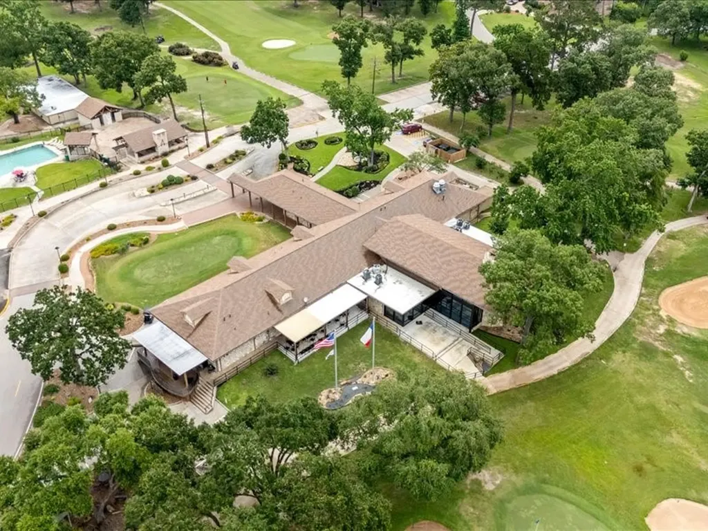 8 Shady Oak Lane Conroe TX 77304