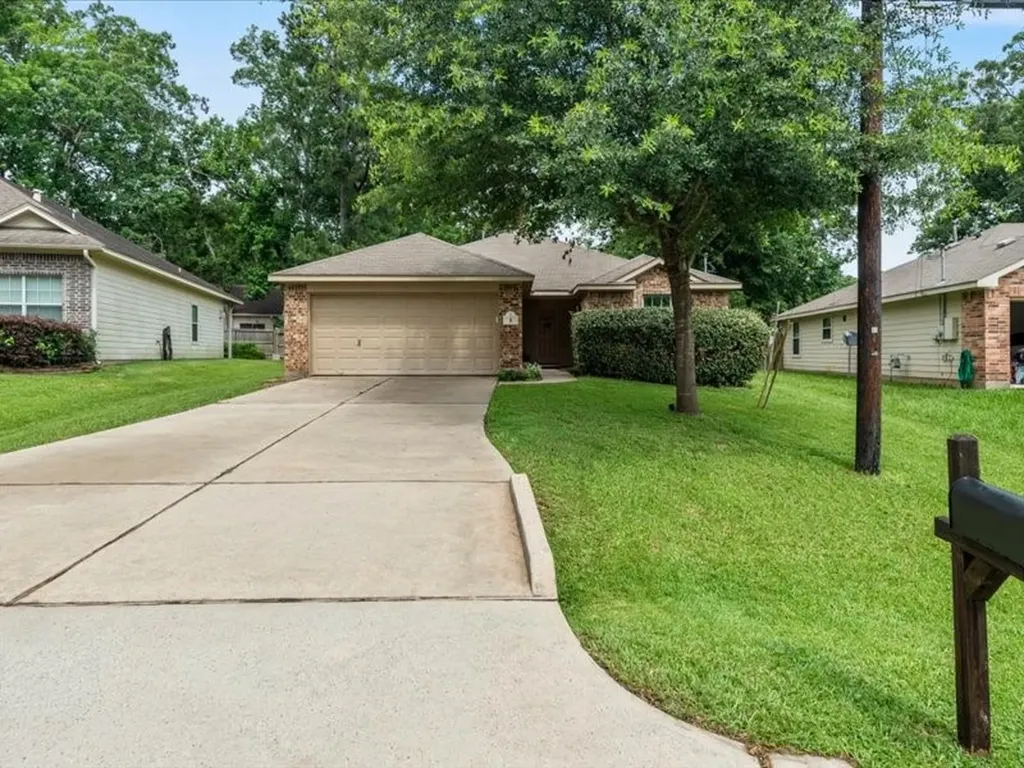 8 Shady Oak Lane Conroe TX 77304