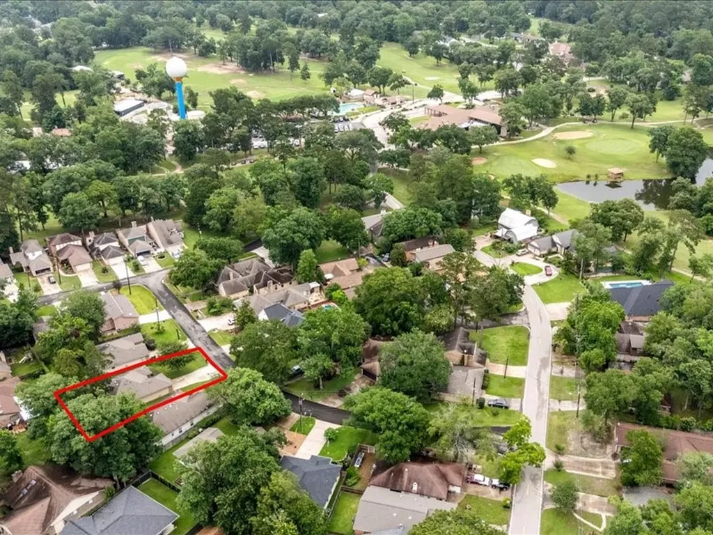 8 Shady Oak Lane Conroe TX 77304