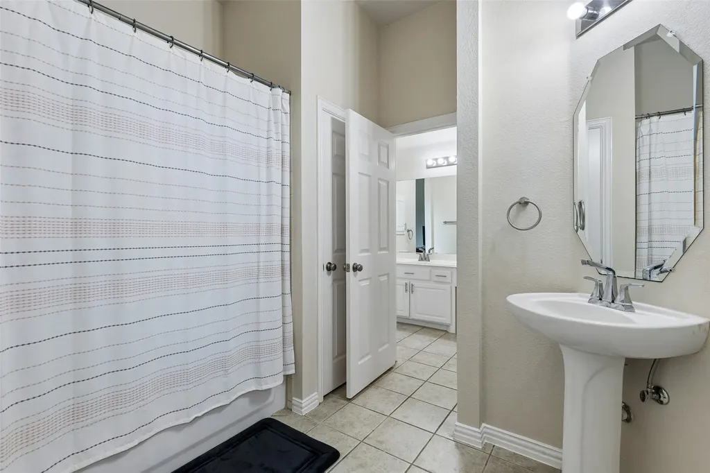 1029 Brentwood Drive Murphy TX 75094