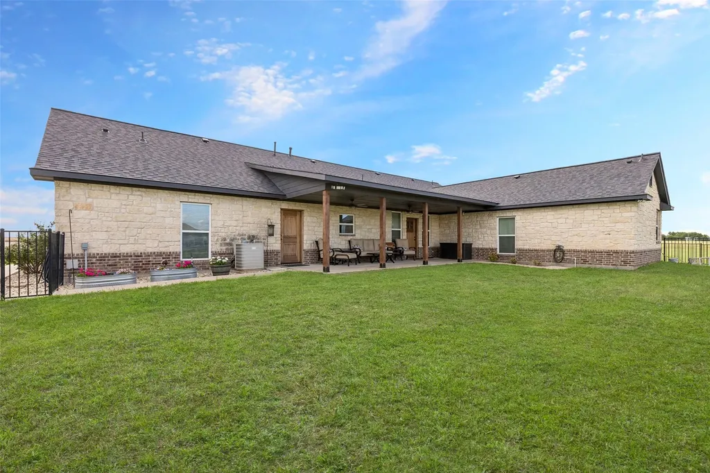 8677 Fm 1553 Leonard TX 75452