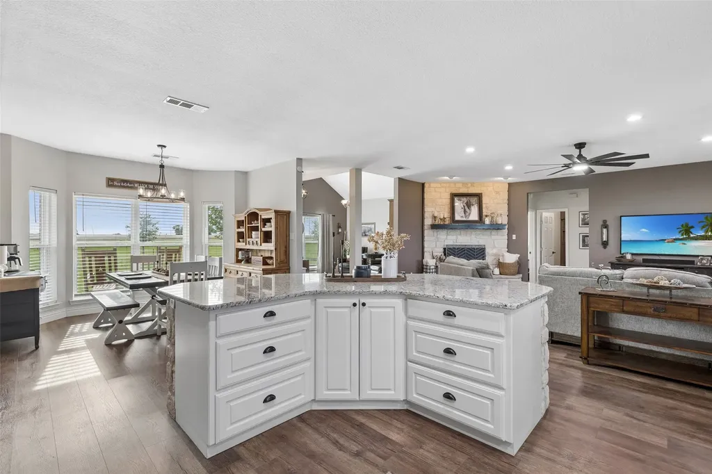 8677 Fm 1553 Leonard TX 75452