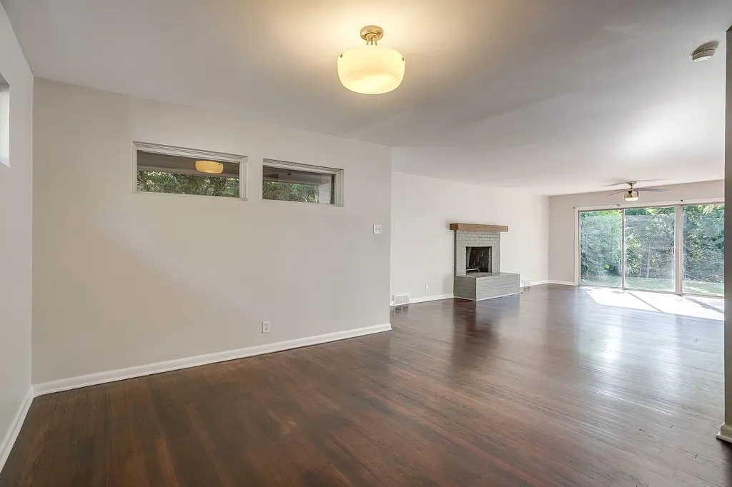 4613 Winthrop Avenue E Fort Worth TX 76116