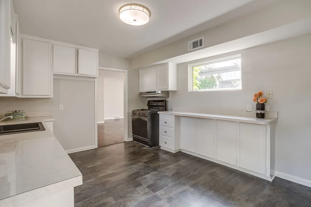 4613 Winthrop Avenue E Fort Worth TX 76116