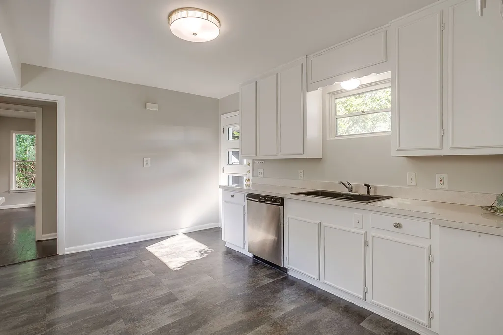 4613 Winthrop Avenue E Fort Worth TX 76116
