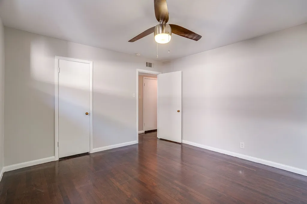 4613 Winthrop Avenue E Fort Worth TX 76116