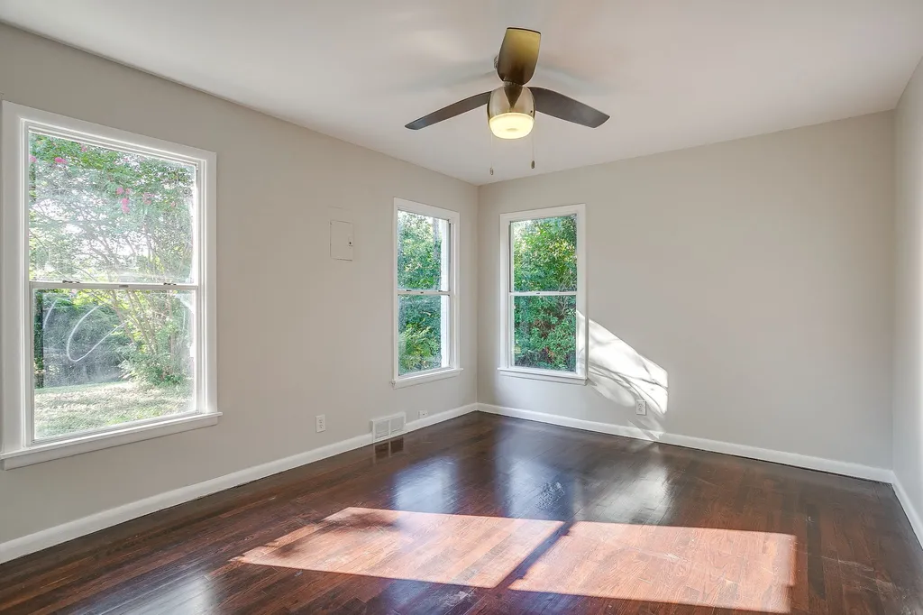 4613 Winthrop Avenue E Fort Worth TX 76116