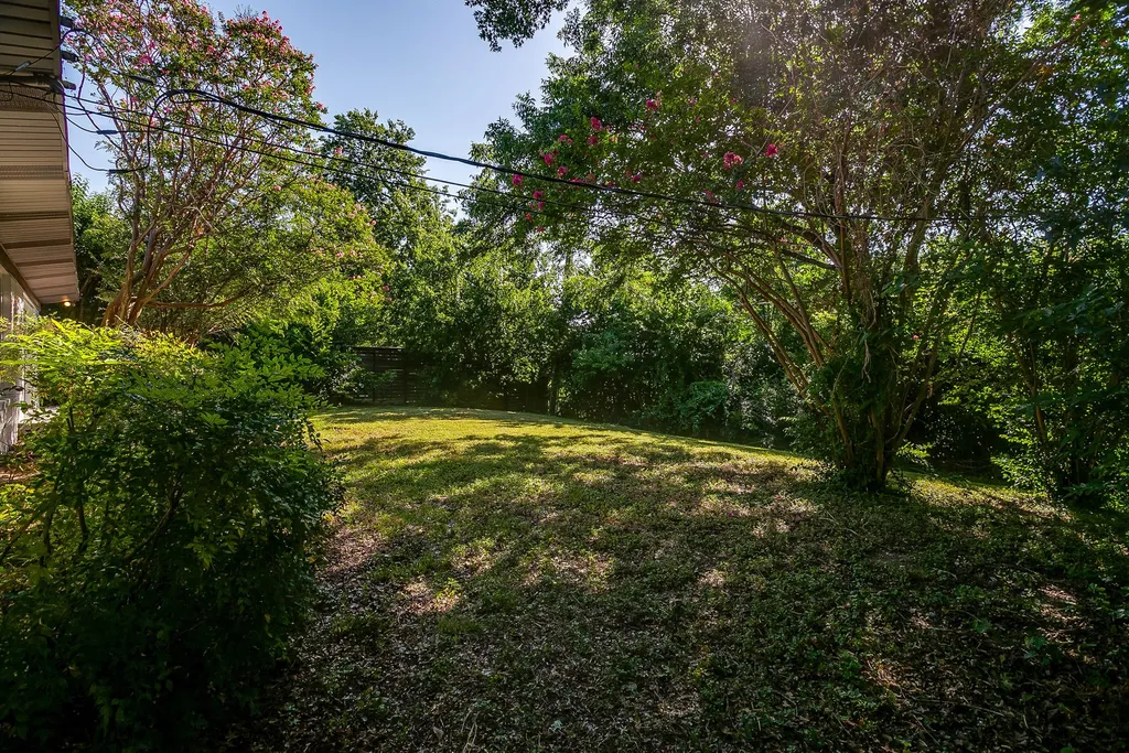 4613 Winthrop Avenue E Fort Worth TX 76116