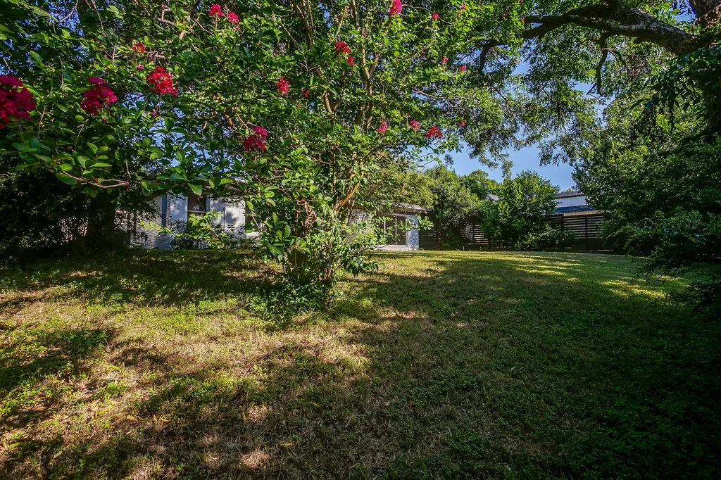 4613 Winthrop Avenue E Fort Worth TX 76116