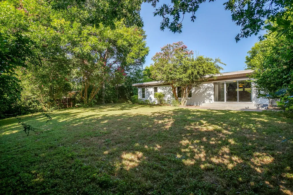4613 Winthrop Avenue E Fort Worth TX 76116