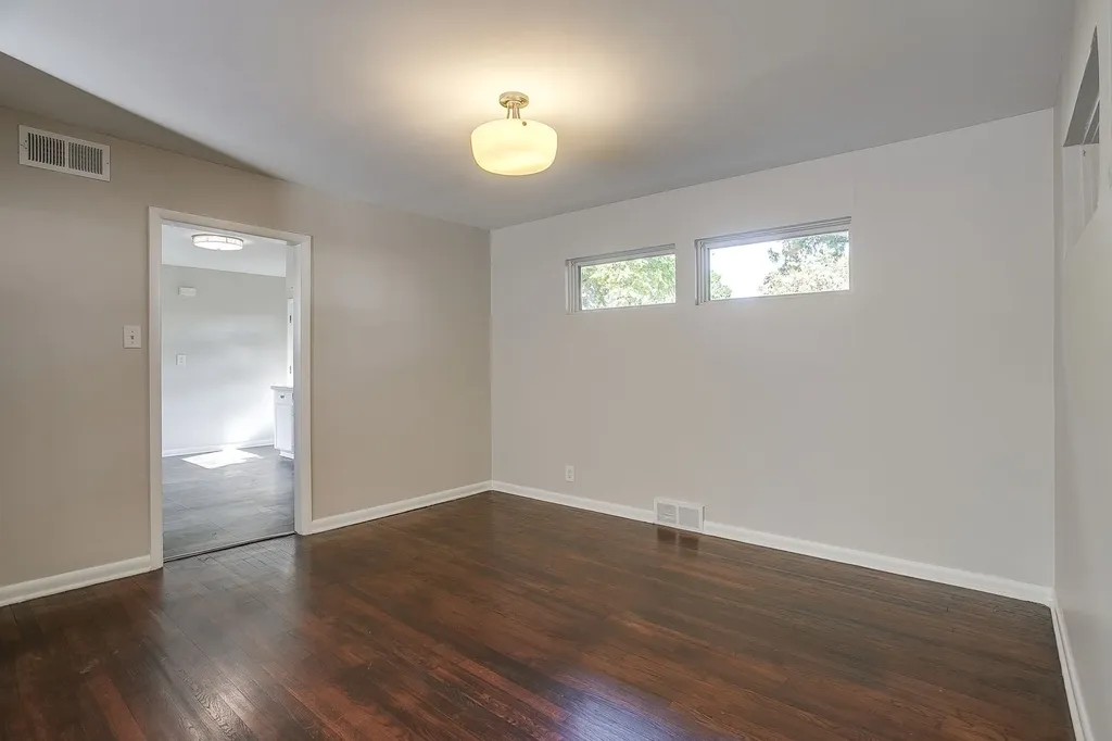 4613 Winthrop Avenue E Fort Worth TX 76116