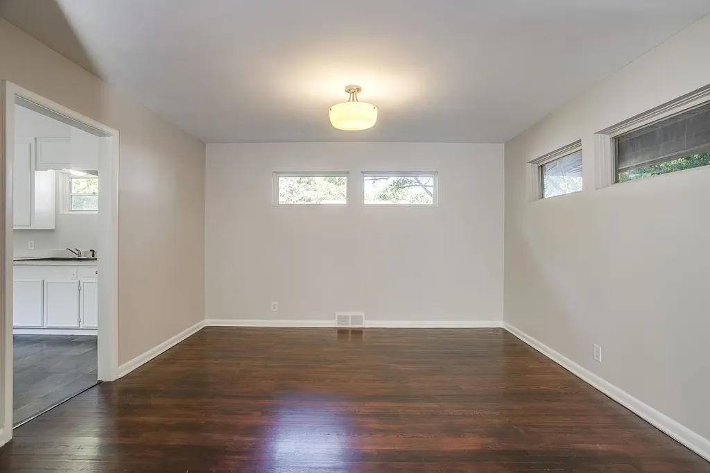 4613 Winthrop Avenue E Fort Worth TX 76116