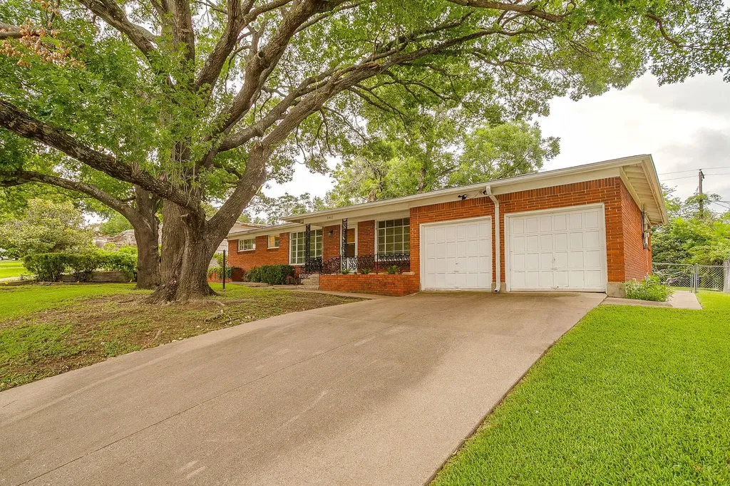 3401 Bilglade Road Fort Worth TX 76133